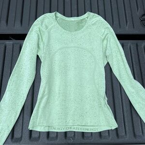 Lululemon Swiftly Tech Long Sleeve Shirt 2.0 Race Length Cedar Green Sage Pastel